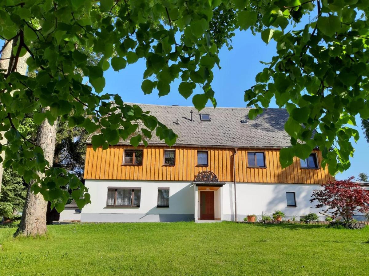 Familienfreundliche Ferienwohnung Zschorlau Exterior foto