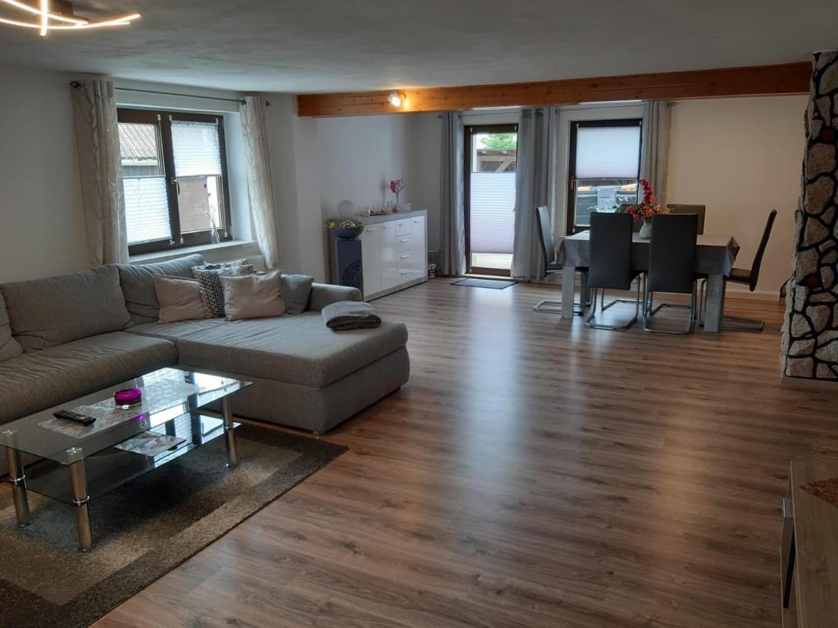 Familienfreundliche Ferienwohnung Zschorlau Exterior foto